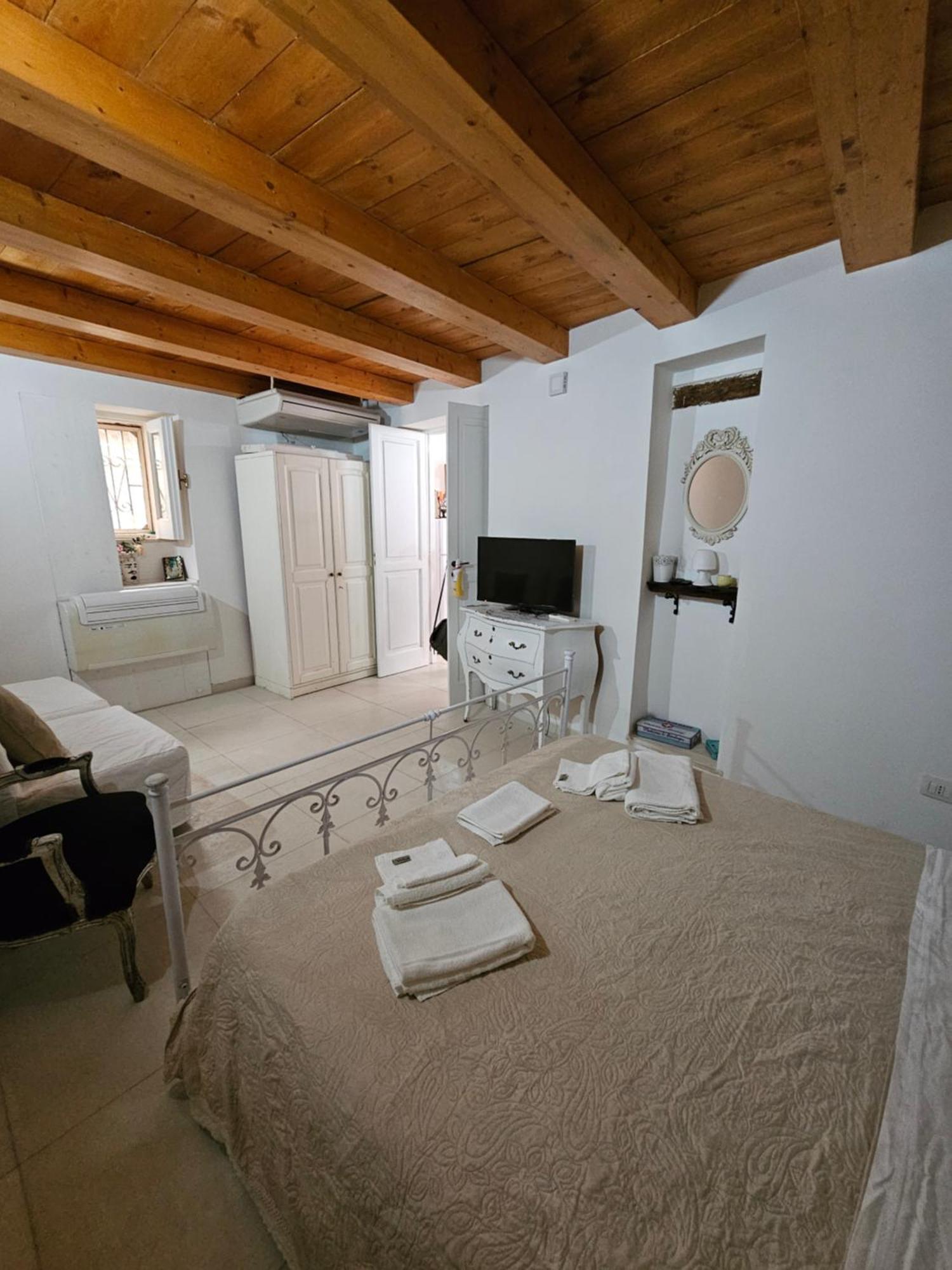 Perla Marina Ortigia Villa Szirakúza Szoba fotó
